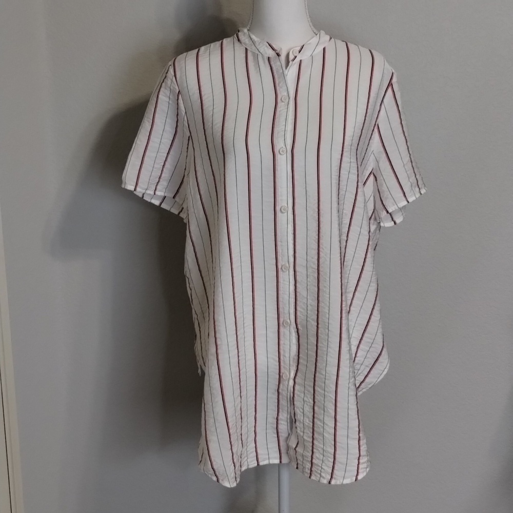 Vince Camuto Lo-Hi Red/Black Pin Stripe Size Large Button down